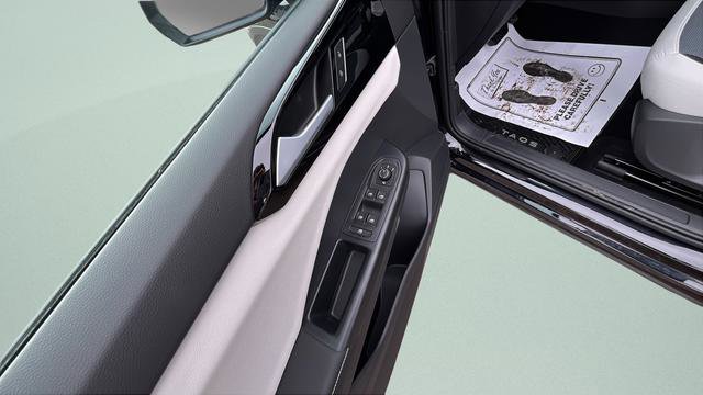 New 2026 Volkswagen Taos S image 9