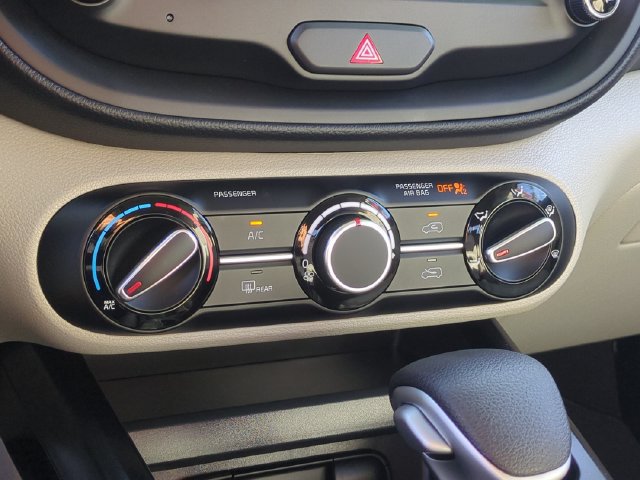 Certified 2025 Kia Soul LX w/ LX Technology Package FWD image 24