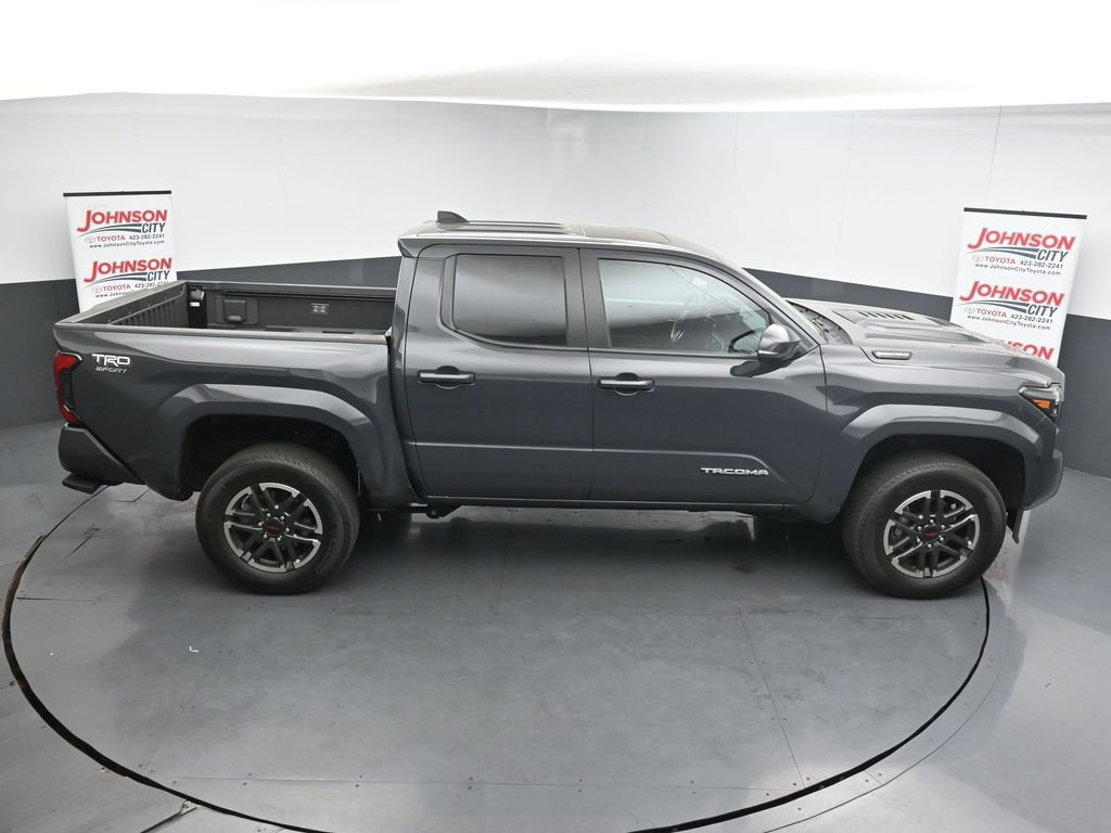 Used 2025 Toyota Tacoma TRD Sport w/ TRD Sport Premium Package AWD/4WD image 17