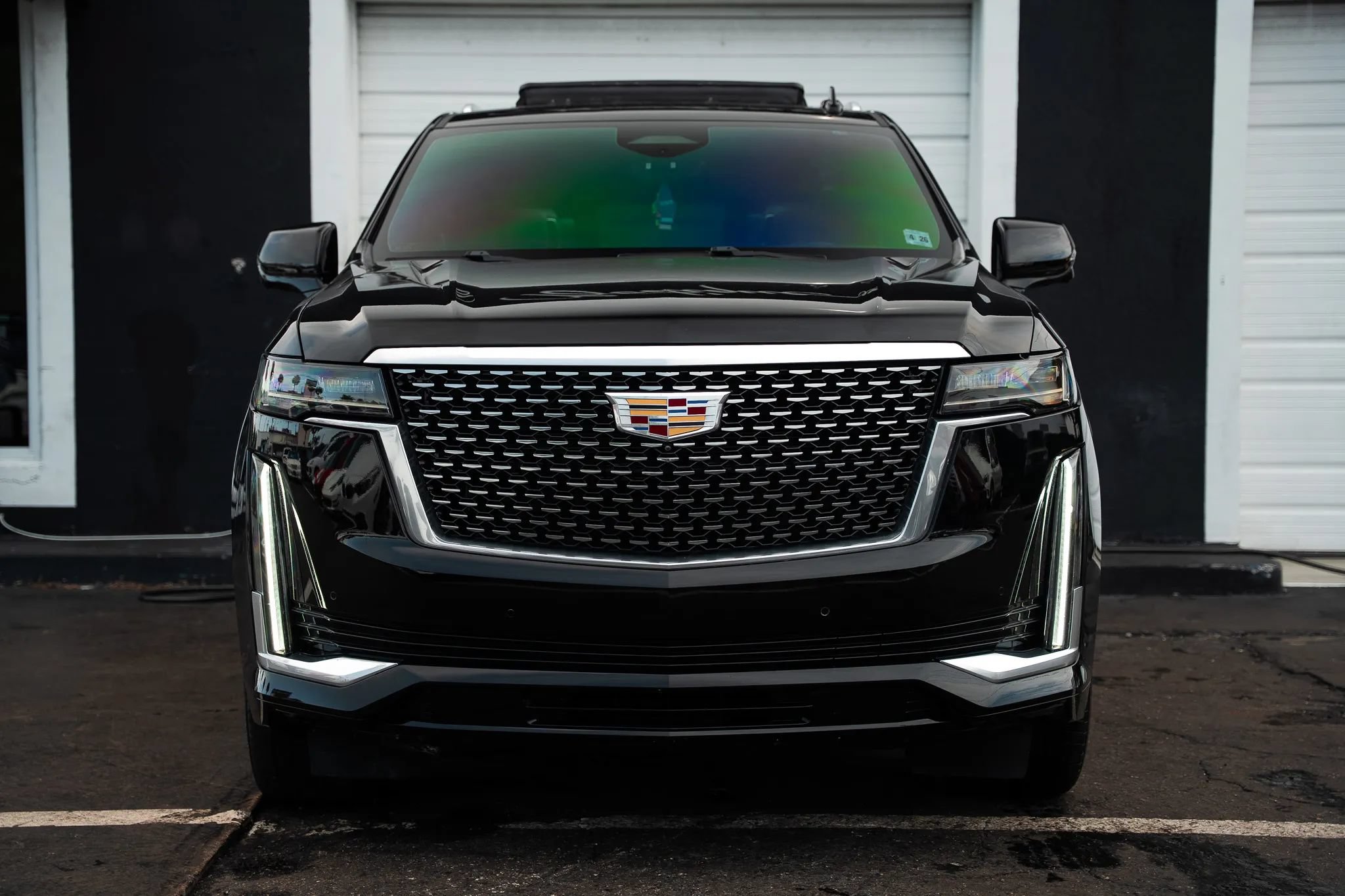 Used 2021 Cadillac Escalade ESV Premium Luxury w/ Performance Package AWD/4WD image 2