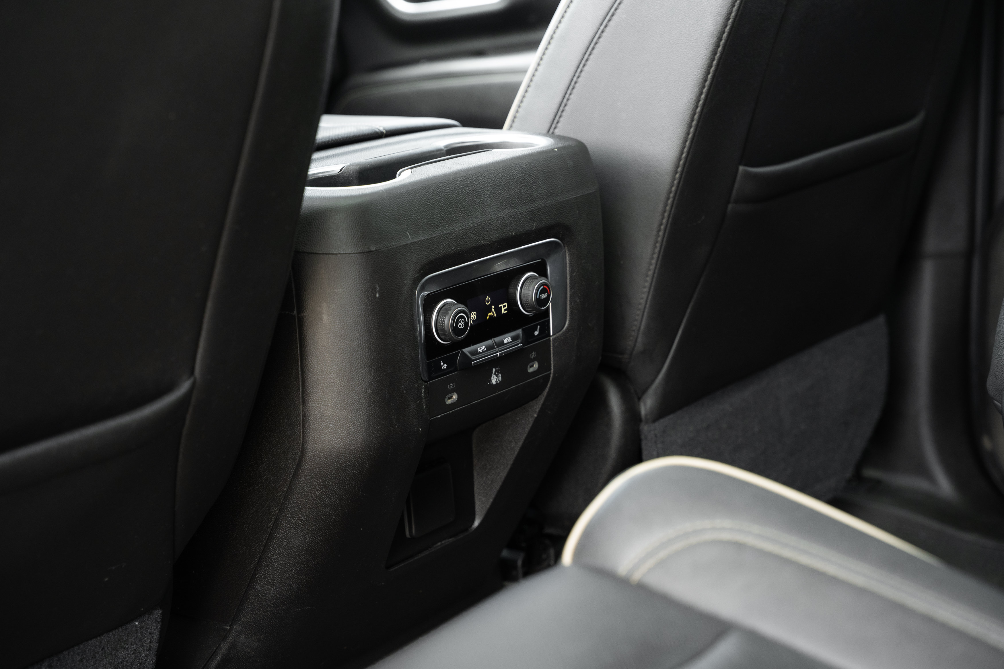 Used 2021 Chevrolet Tahoe Premier AWD/4WD image 24