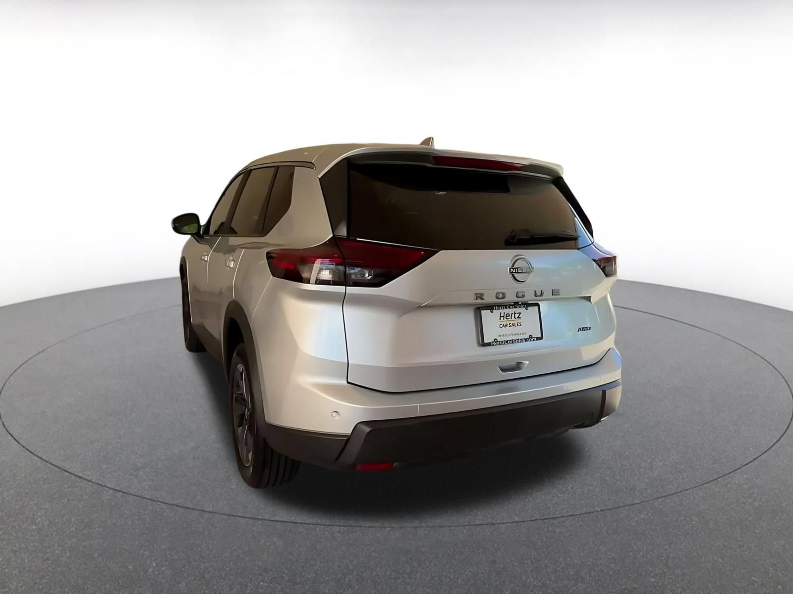 Used 2025 Nissan Rogue SV AWD/4WD image 15