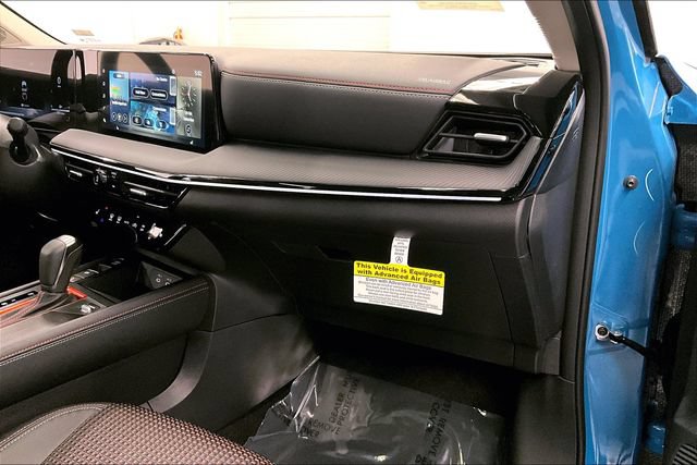 New 2025 Nissan Kicks SR w/ SR Premium Package AWD/4WD image 33
