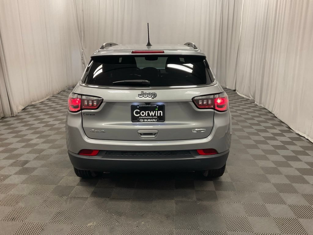 Used 2023 Jeep Compass Latitude w/ Convenience Group AWD/4WD image 5