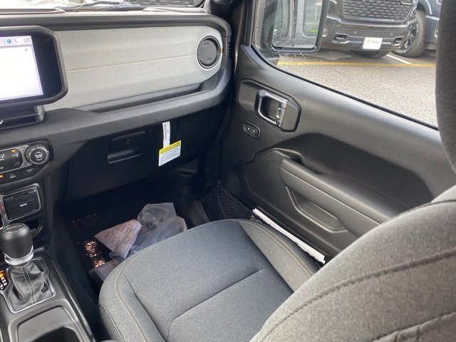 New 2025 Jeep Gladiator Sport image 34