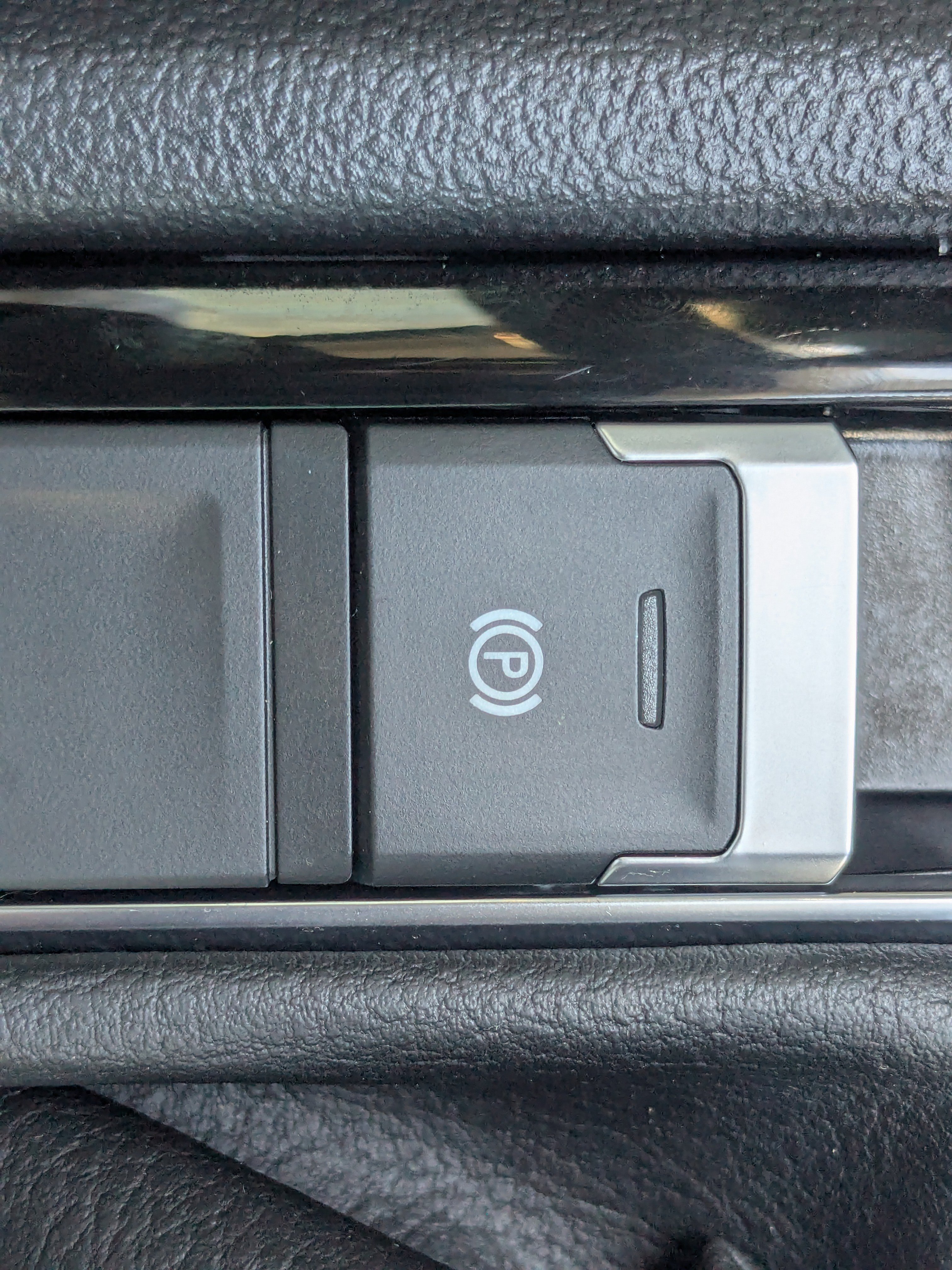 Used 2023 Volkswagen Taos S image 23