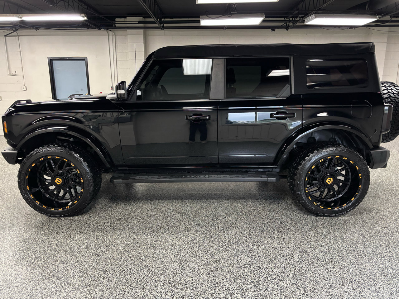 Used 2023 Ford Bronco Outer Banks image 8