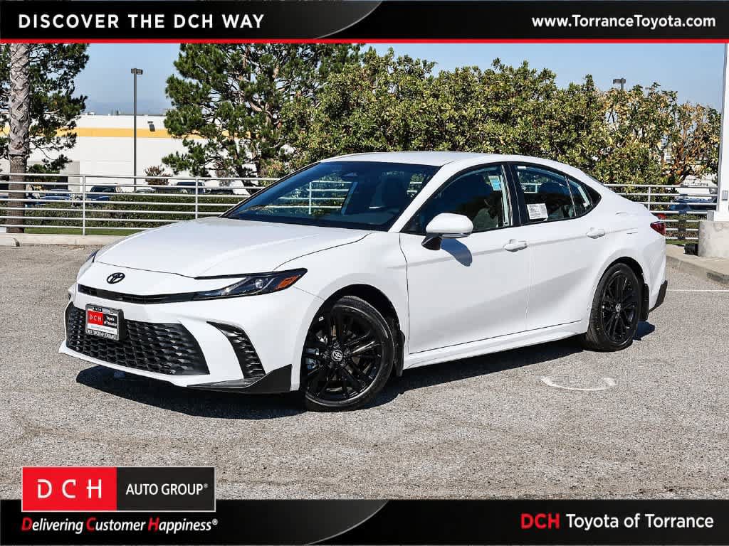 New 2026 Toyota Camry SE w/ Multimedia Upgrade Package