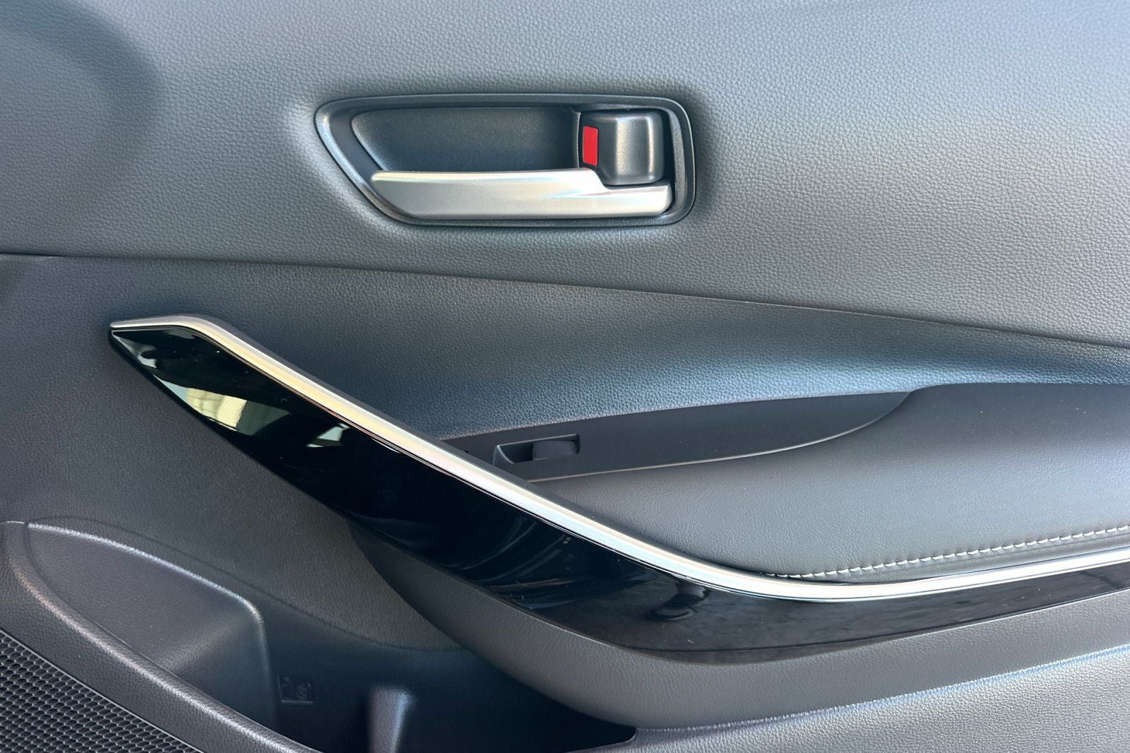 New 2026 Toyota Corolla XLE FWD image 19