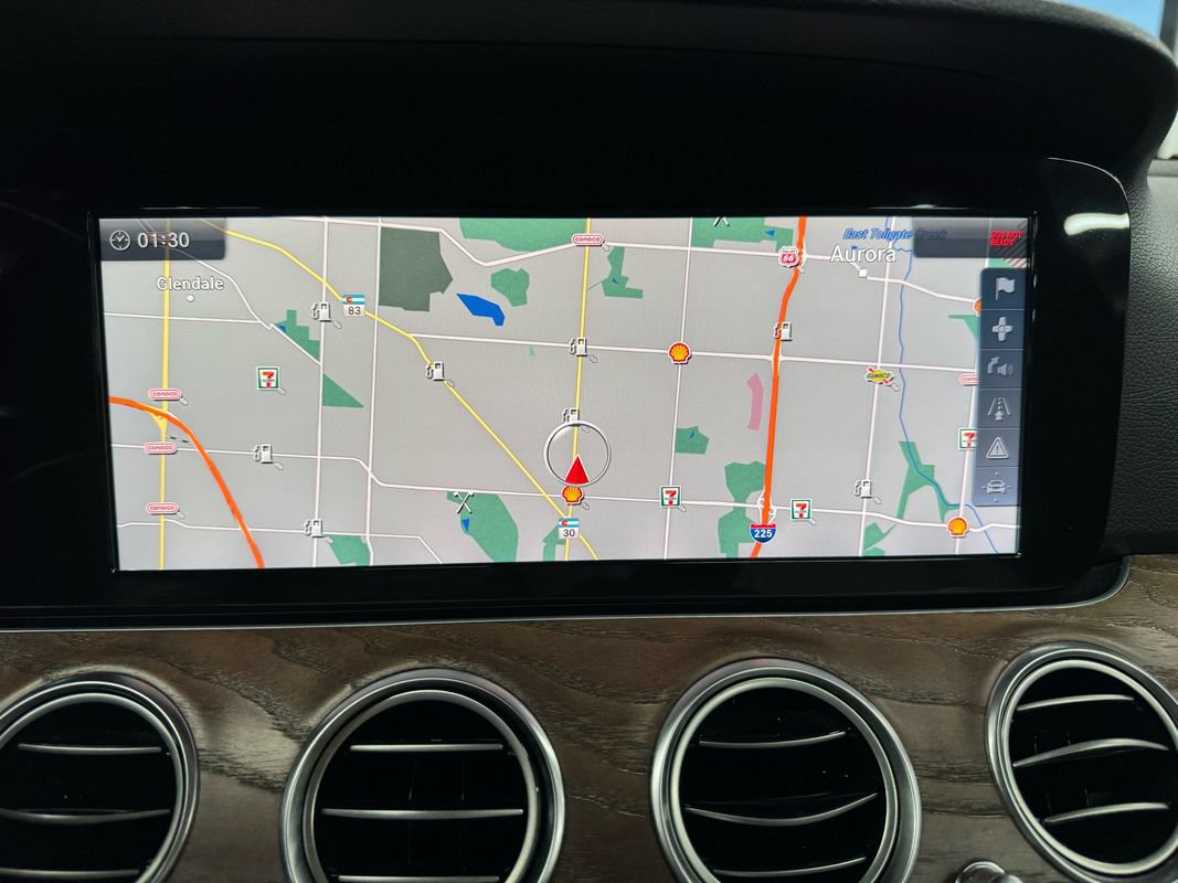 Used 2017 Mercedes-Benz E 400 4MATIC Wagon image 31