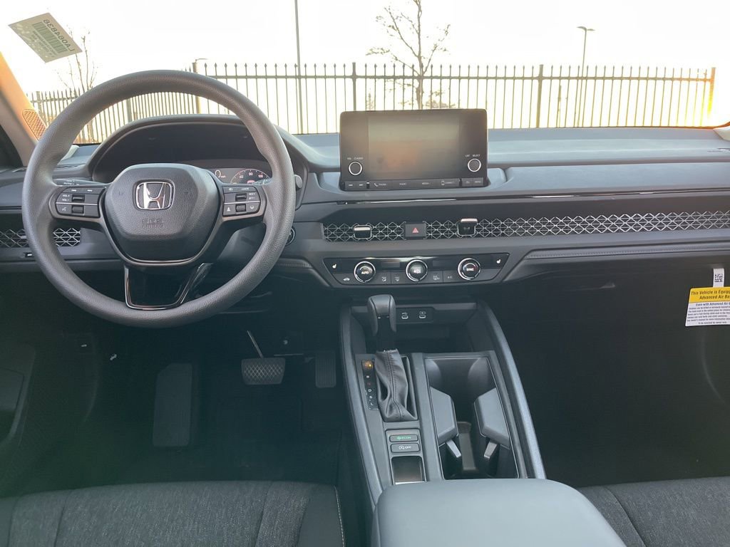 Used 2025 Honda Accord SE image 15