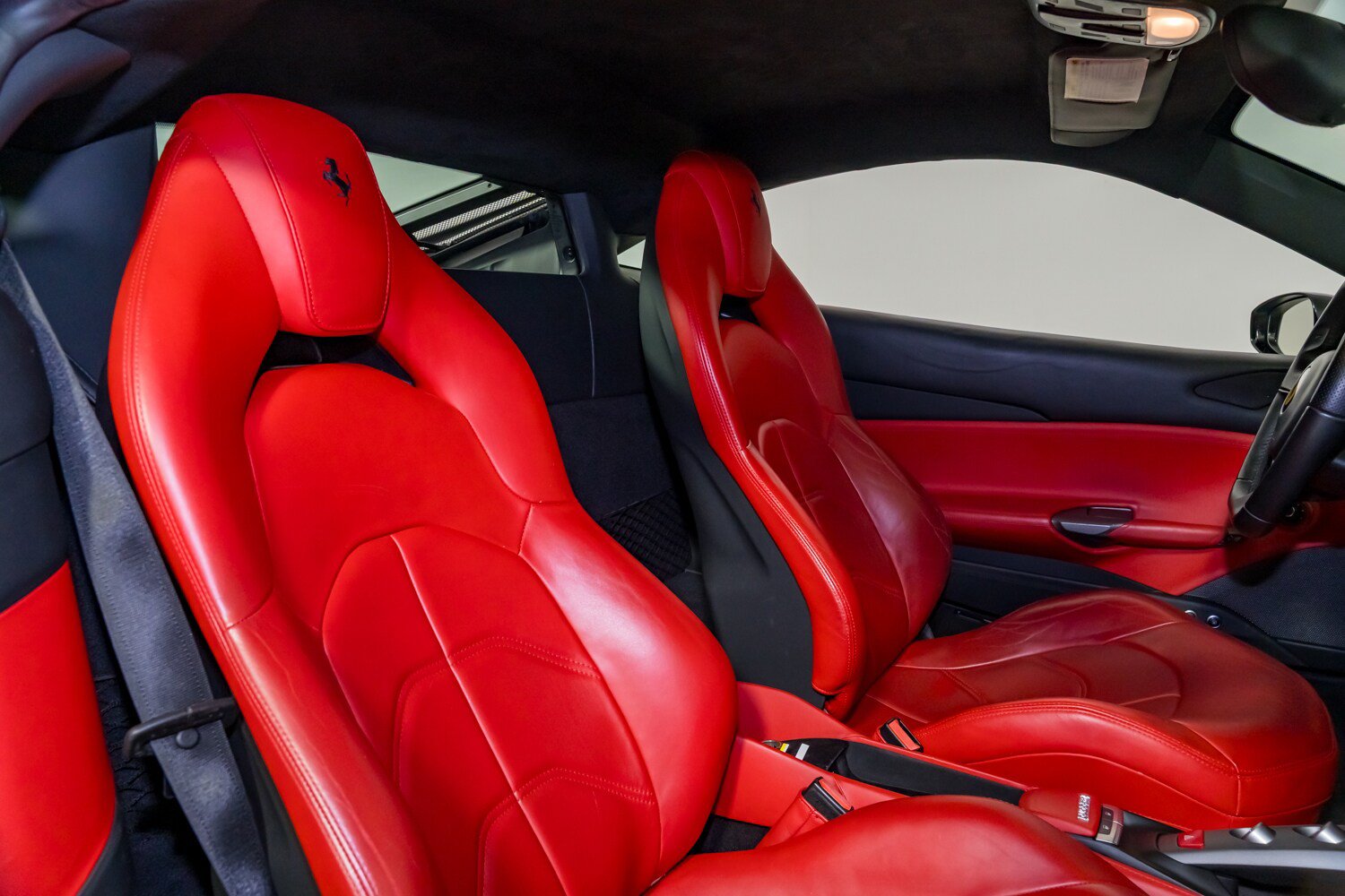 Used 2017 Ferrari 488 GTB RWD image 27