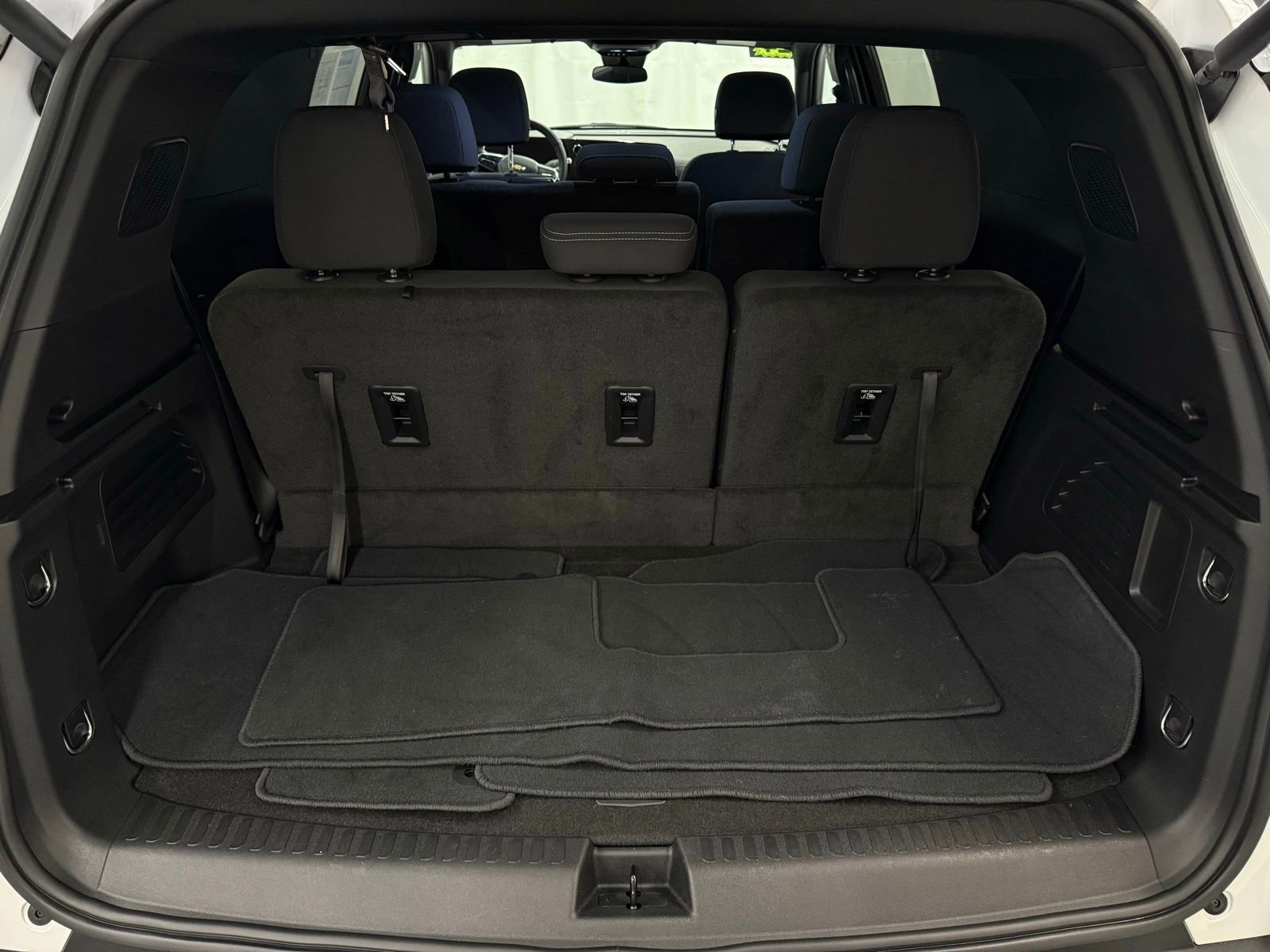 Used 2024 Chevrolet Traverse LS image 5