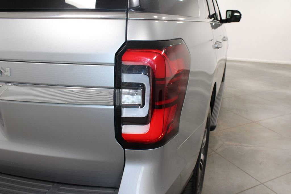Used 2024 Ford Expedition Limited image 13