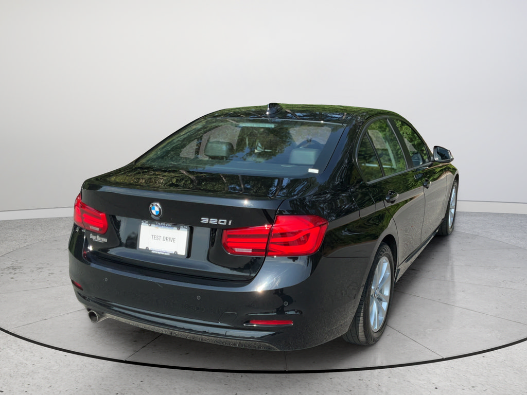 Used 2016 BMW 320i Sedan RWD image 13