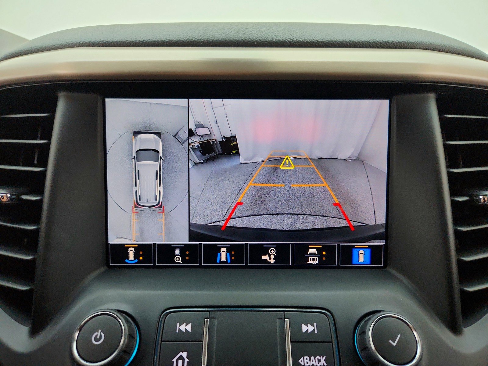 Used 2023 GMC Acadia Denali w/ Black Diamond Edition AWD/4WD image 21