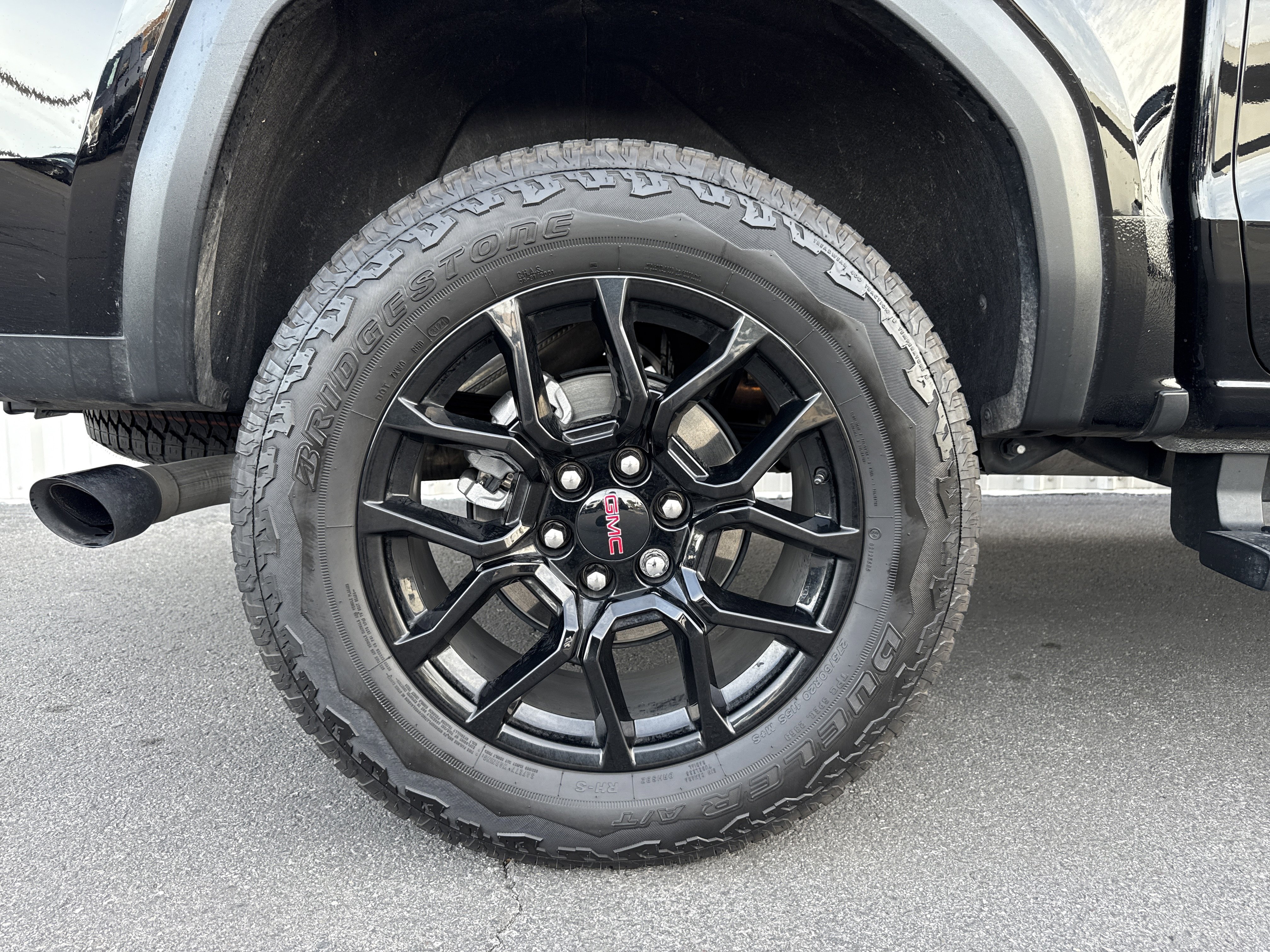 Used 2024 GMC Canyon Denali w/ LPO, Denali Black Edition image 33