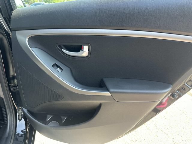 Used 2016 Hyundai Elantra GT FWD image 12