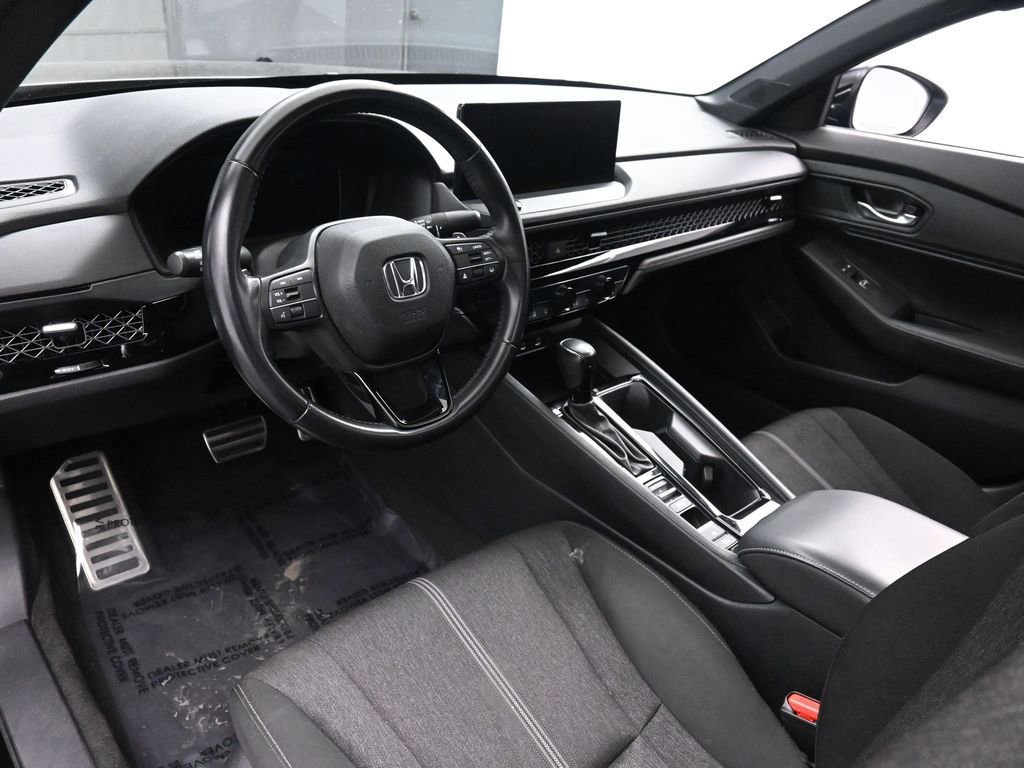 Used 2023 Honda Accord Sport image 11