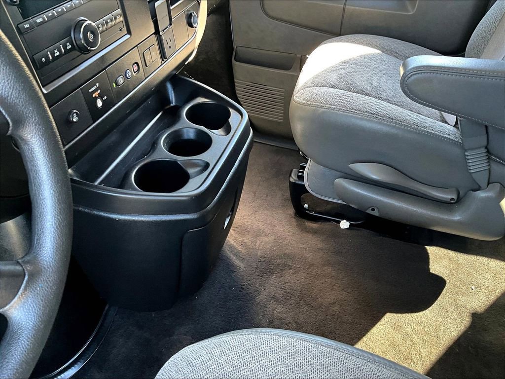 Used 2020 Chevrolet Express 3500 LT w/ LT Preferred Equipment Group image 13