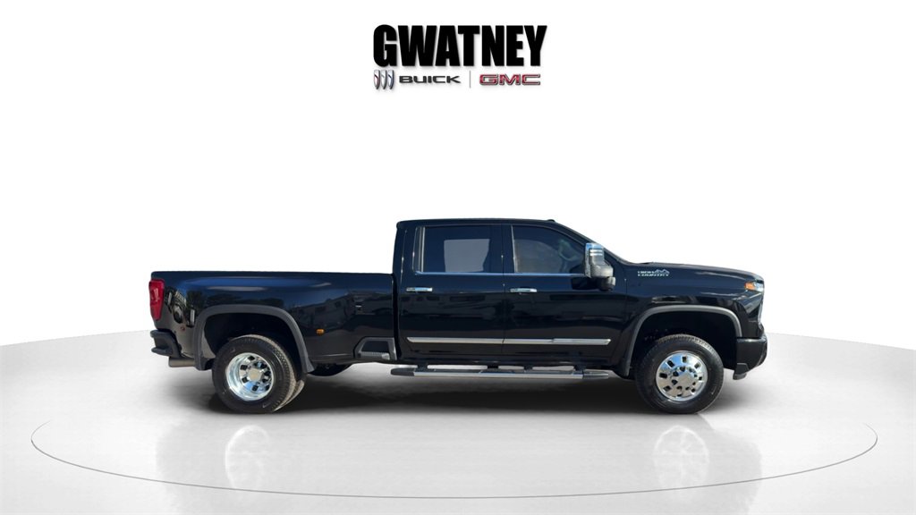Used 2024 Chevrolet Silverado 3500 High Country w/ High Country Premium Package image 8