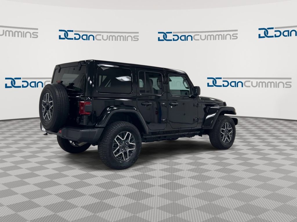 Used 2025 Jeep Wrangler Sahara image 8