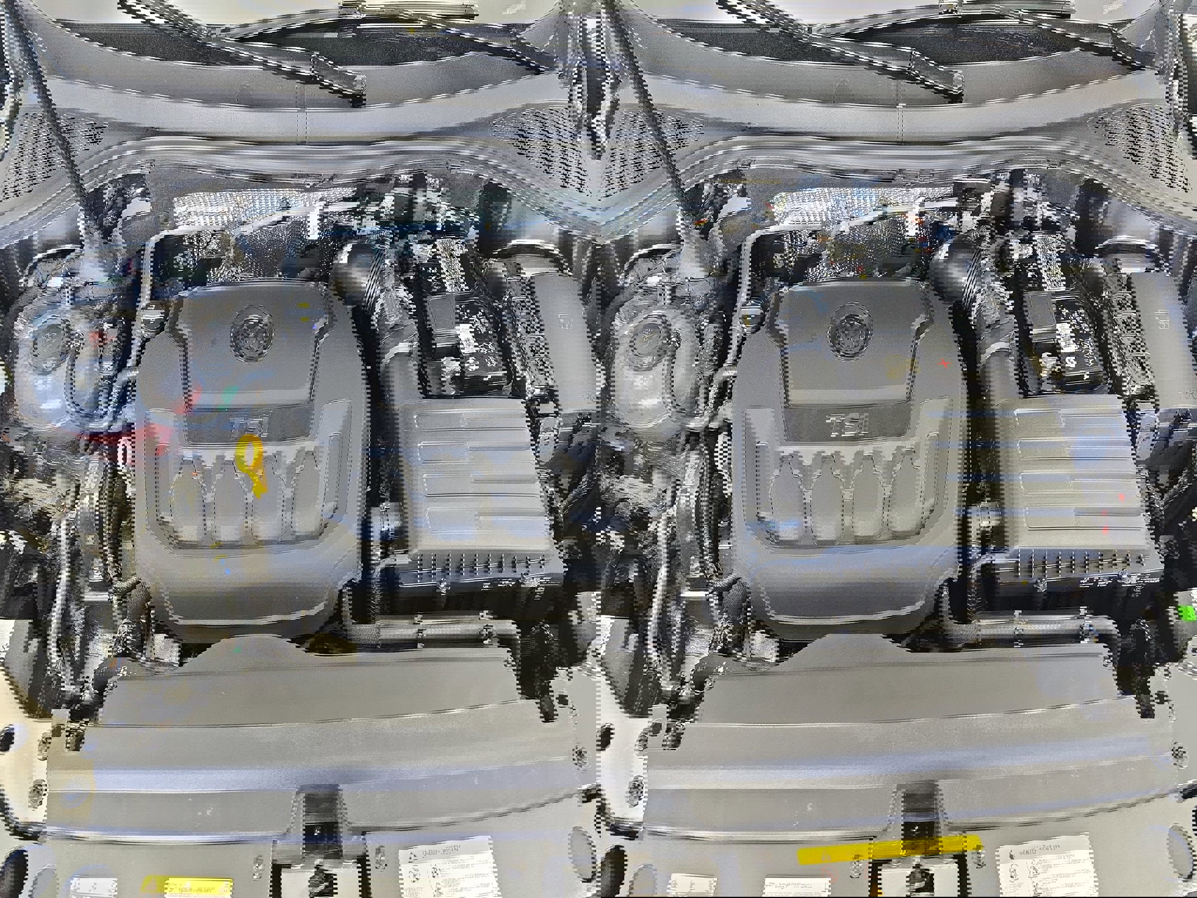 Used 2022 Volkswagen Tiguan SE R-Line image 29