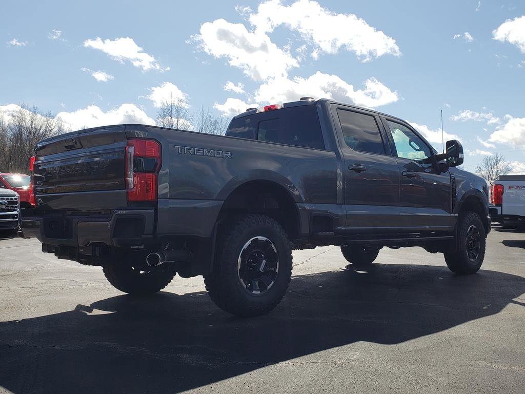 New 2026 Ford F350 Platinum w/ Tremor Off-Road Package image 4