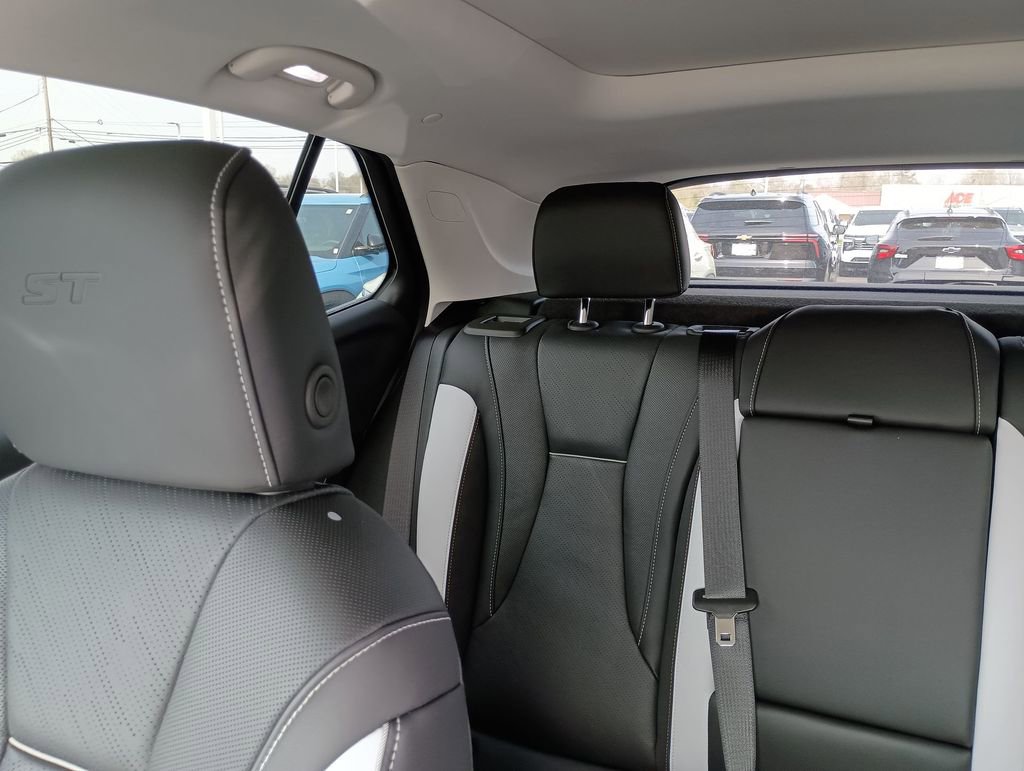 New 2026 Buick Envision Sport Touring image 12