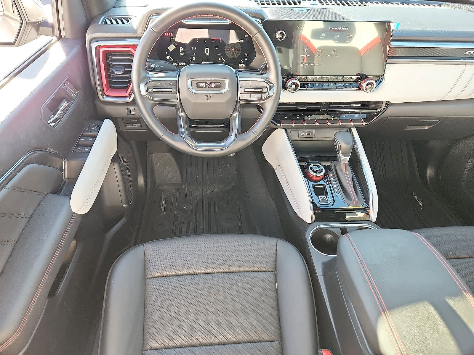 Used 2024 GMC Canyon AT4X image 12