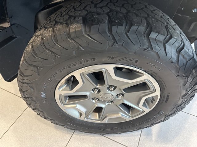 Used 2016 Jeep Wrangler Unlimited Rubicon w/ Dual Top Group image 18