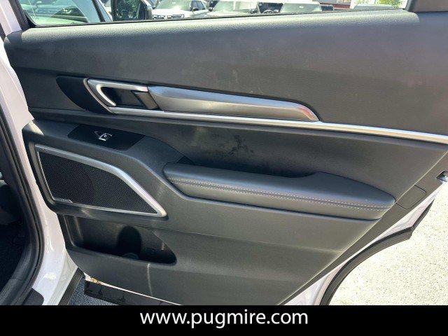Used 2025 Kia Telluride LX FWD image 16