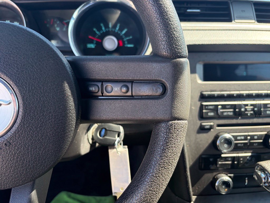 Used 2012 Ford Mustang Convertible RWD image 19