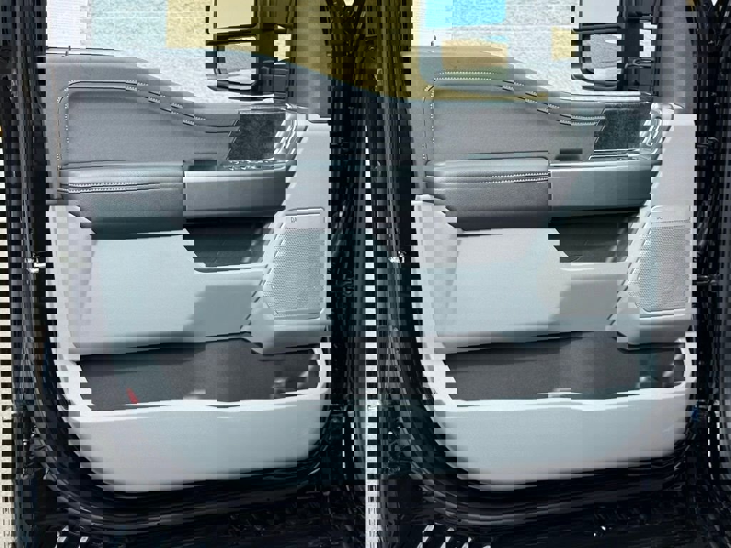 New 2026 Ford F250 XLT w/ XLT Premium Package image 16