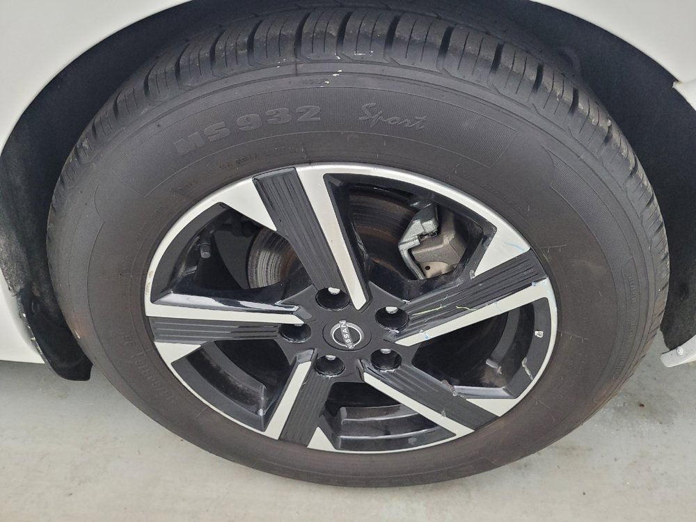 Used 2024 Nissan Sentra SV FWD image 31