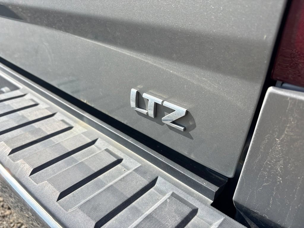 Used 2017 Chevrolet Silverado 1500 LTZ w/ Sport Package AWD/4WD image 4
