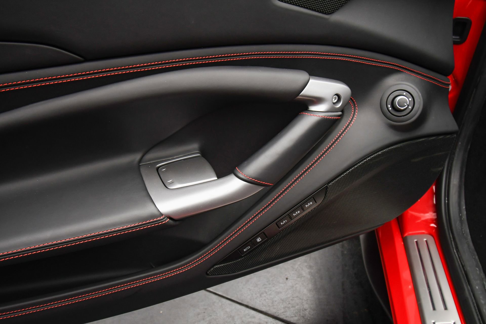 Used 2021 Ferrari F8 Tributo image 47