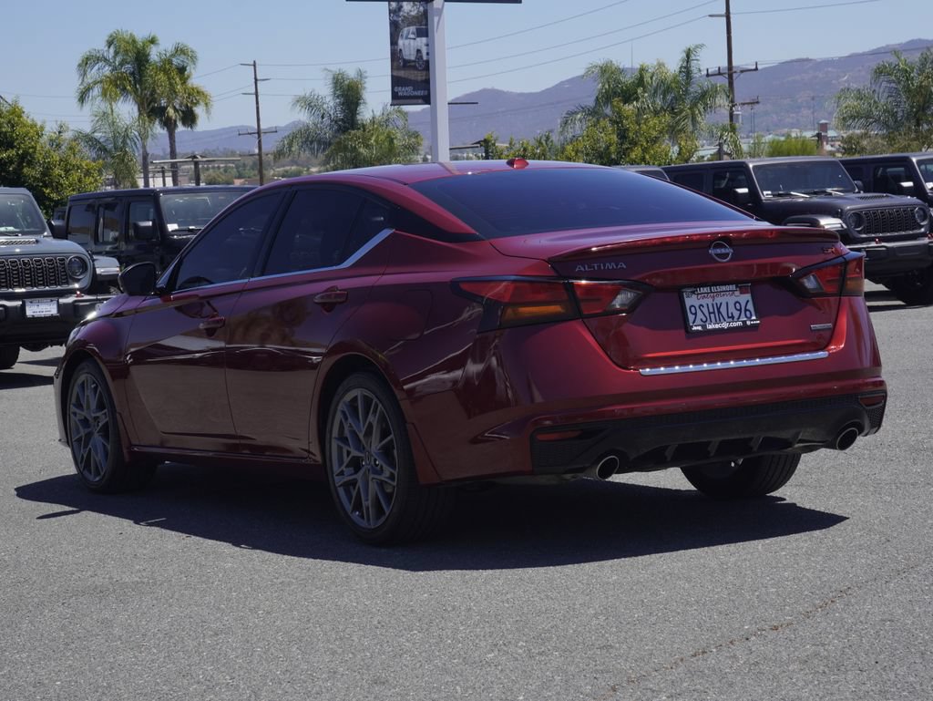 Used 2023 Nissan Altima 2.0 SR FWD image 6