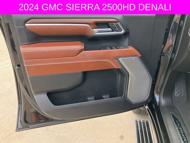 Used 2024 GMC Sierra 2500 Denali Ultimate AWD/4WD image 27