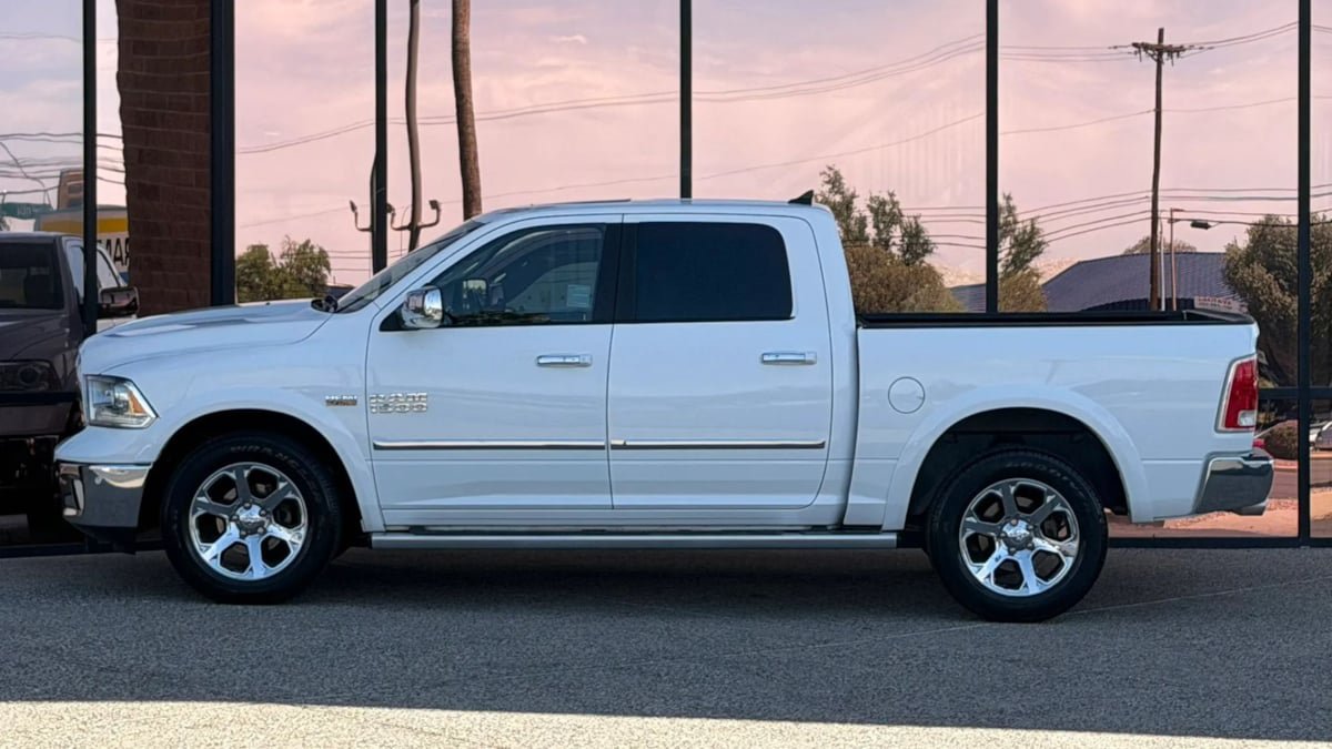 Used 2016 RAM 1500 Laramie w/ Convenience Group AWD/4WD image 6