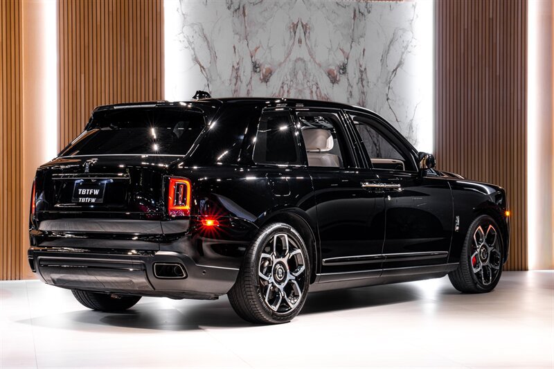Used 2023 Rolls-Royce Cullinan Black Badge w/ Dark Exterior Package AWD/4WD image 6