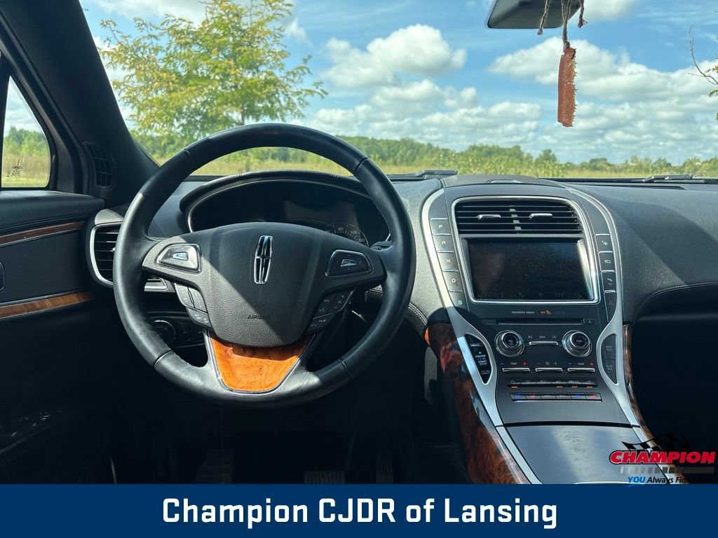 Used 2017 Lincoln MKX Reserve w/ Driver Assistance Package AWD/4WD image 2