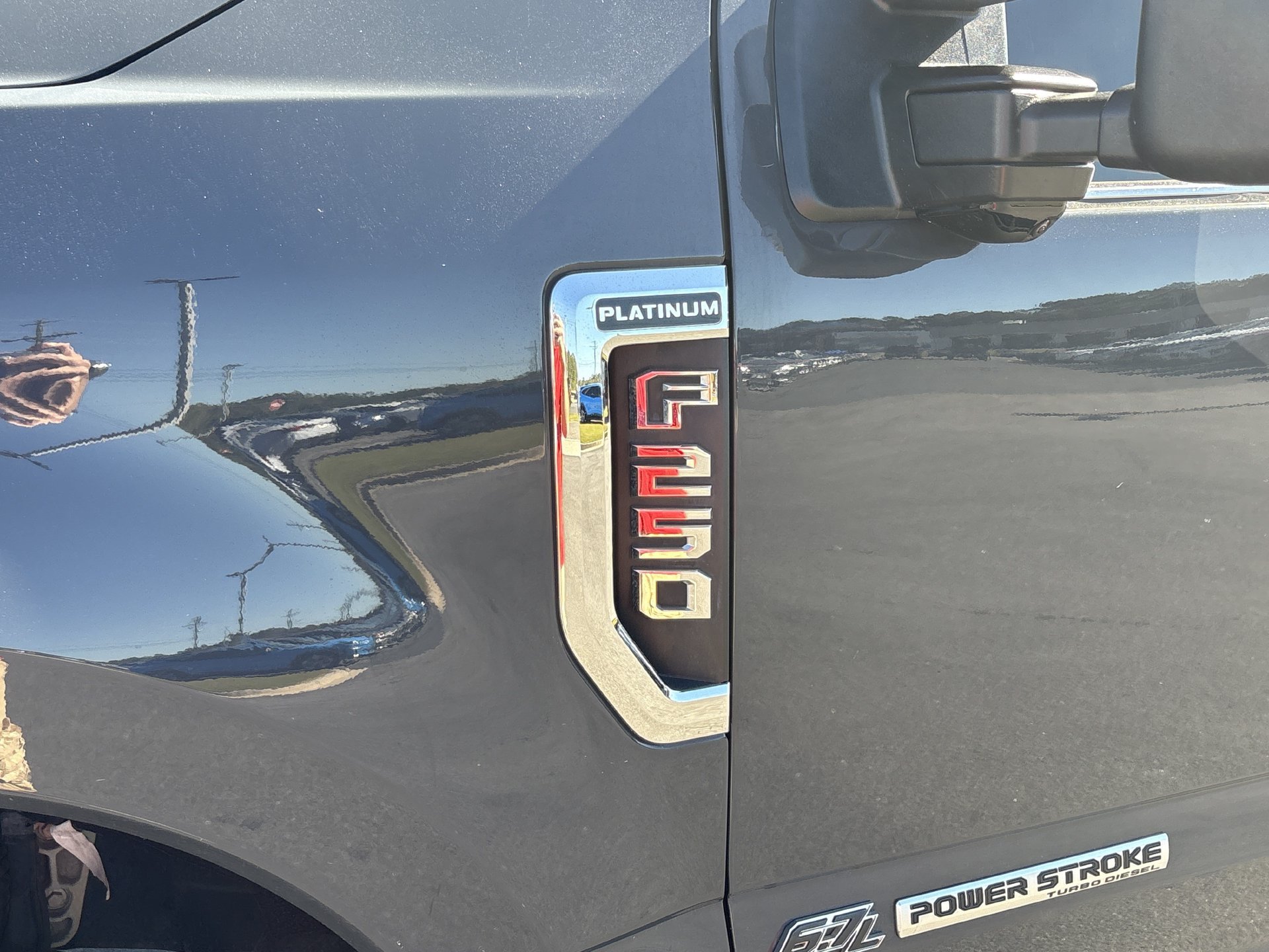 Used 2021 Ford F250 Platinum w/ FX4 Off-Road Package AWD/4WD image 27
