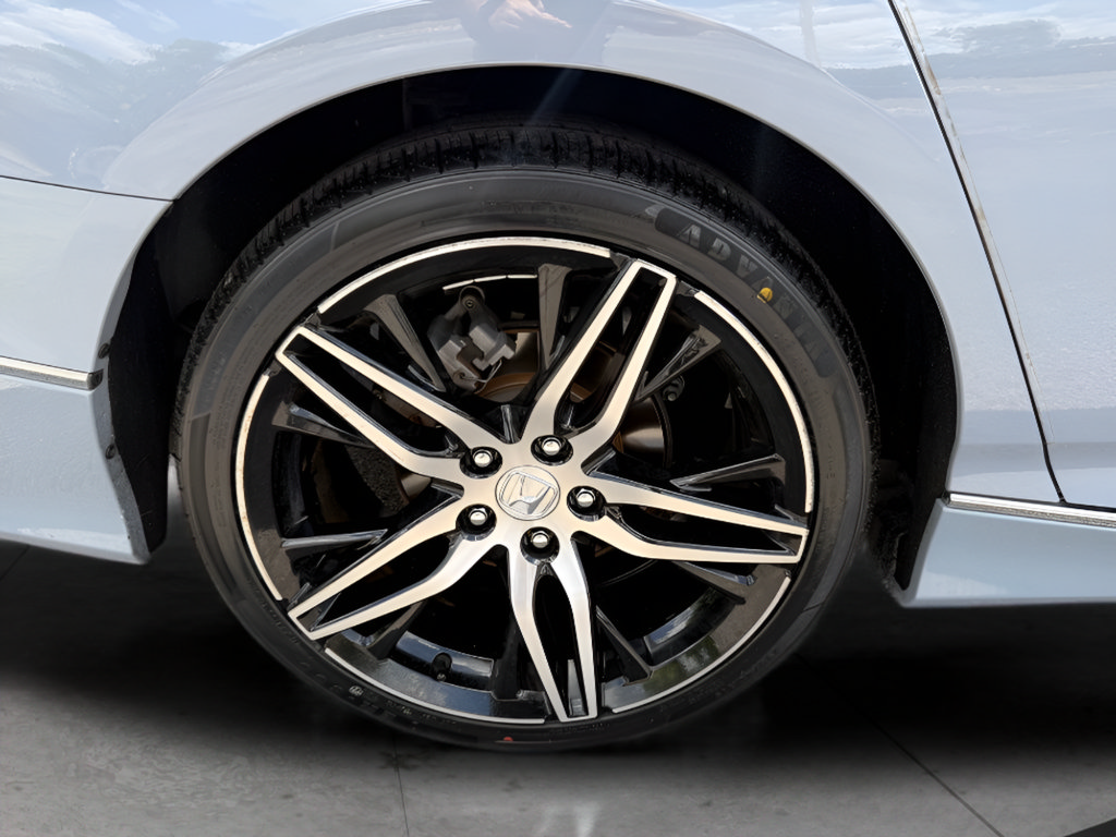 Certified 2022 Honda Accord Touring image 45
