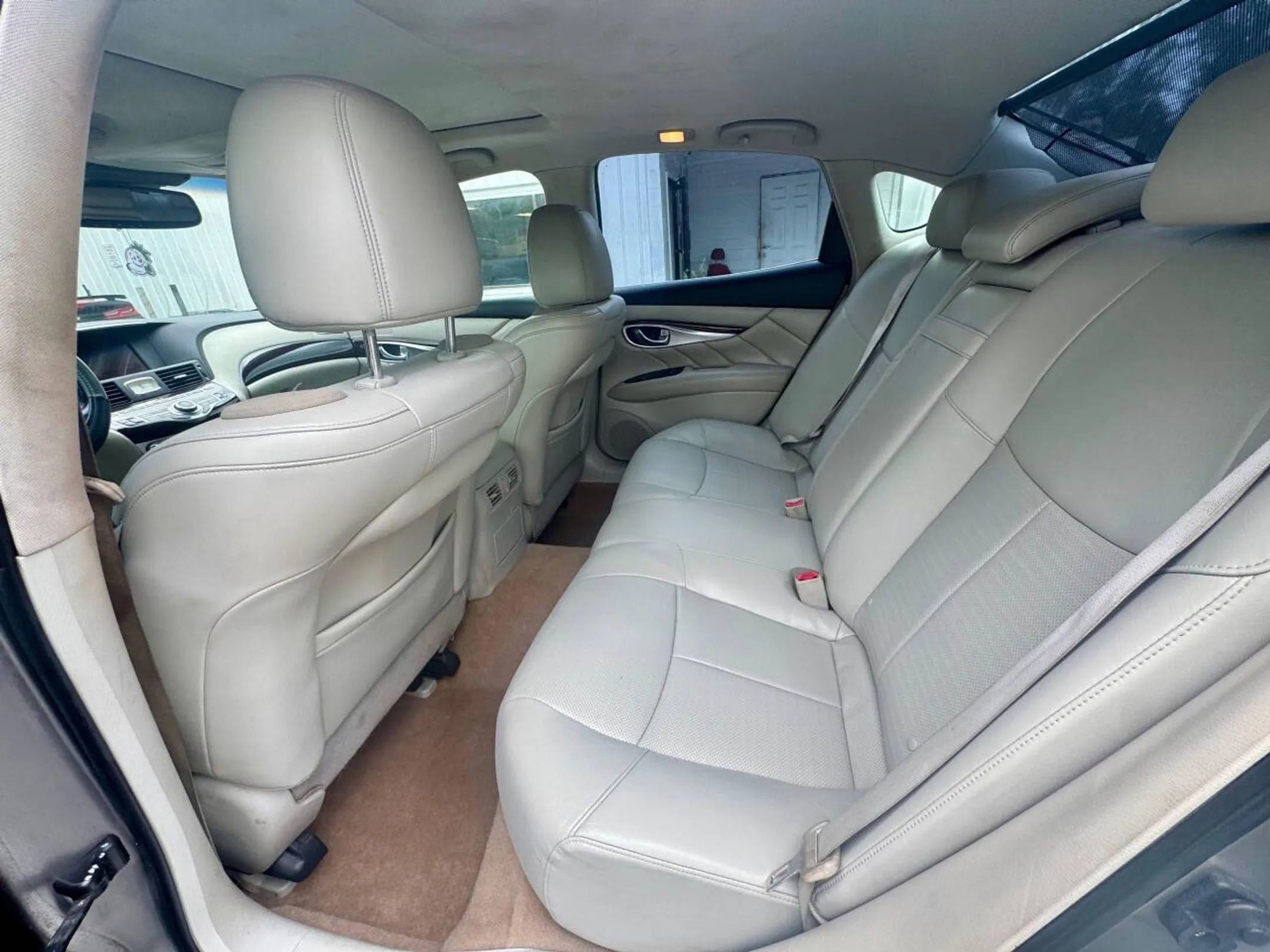 Used 2012 INFINITI M56 M56 Sedan 4D w/ Sport Pkg image 15