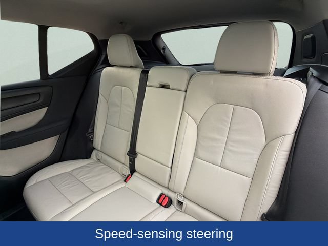 Used 2023 Volvo XC40 B4 Ultimate FWD image 18
