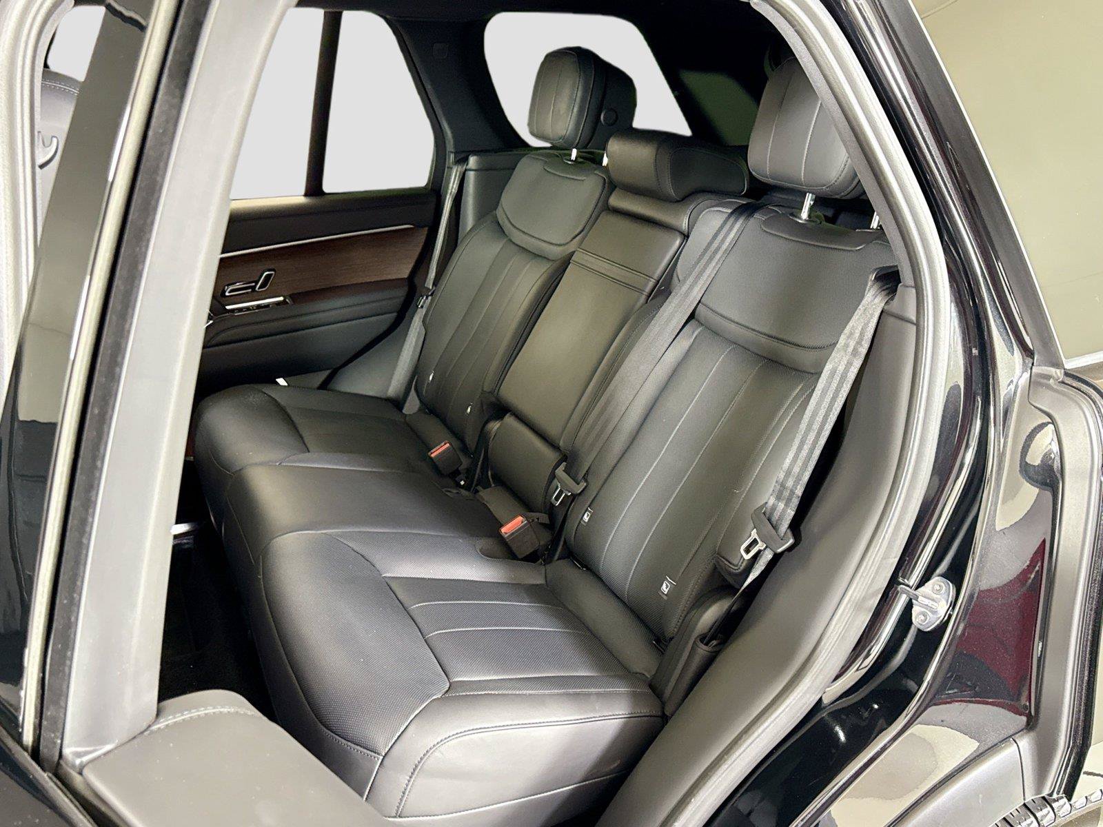Used 2023 Land Rover Range Rover SE AWD/4WD image 25