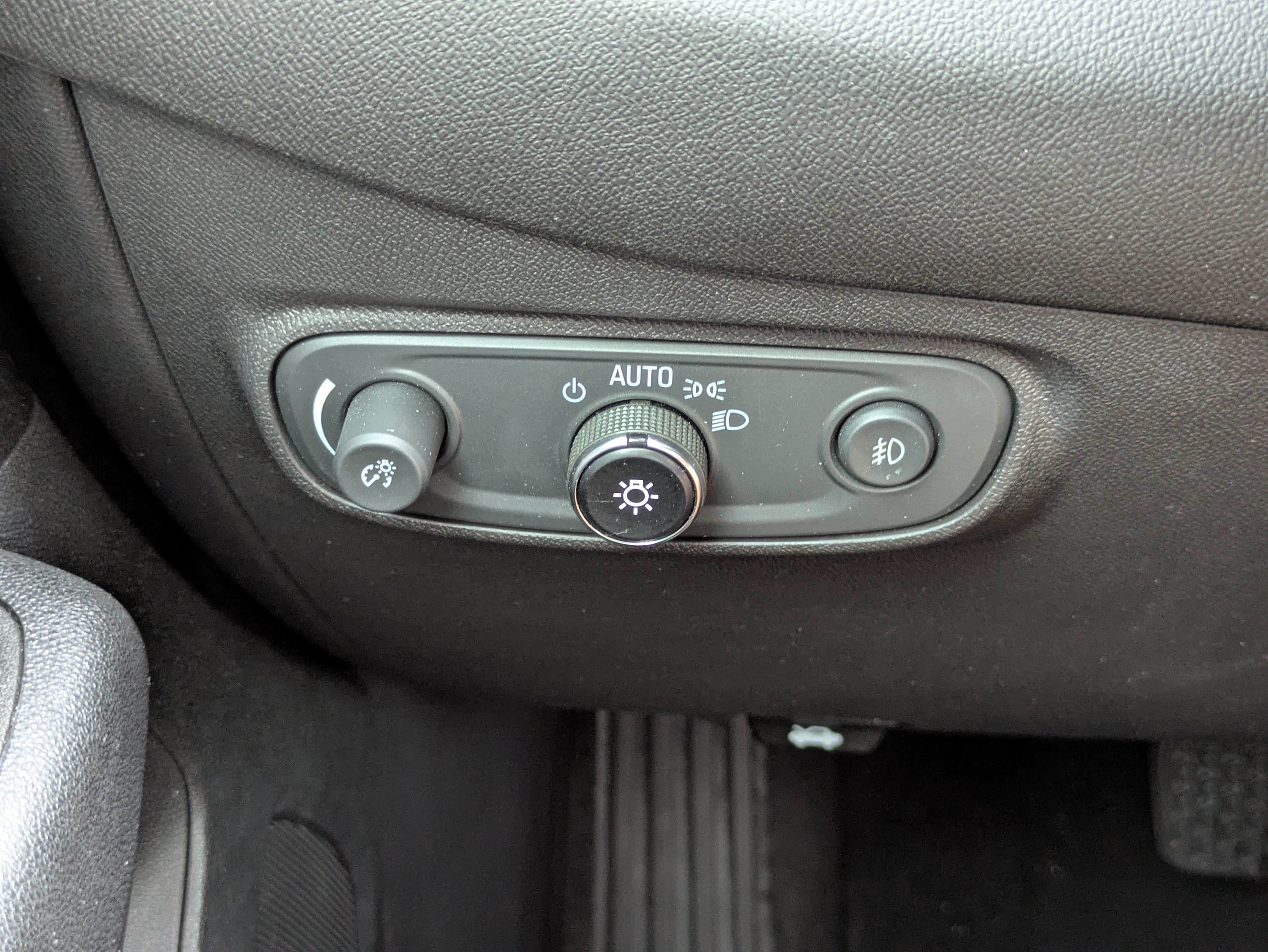 Used 2020 Chevrolet Equinox LT FWD image 36