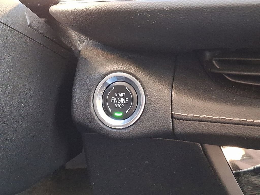 Used 2023 Buick Envision Essence AWD/4WD image 22