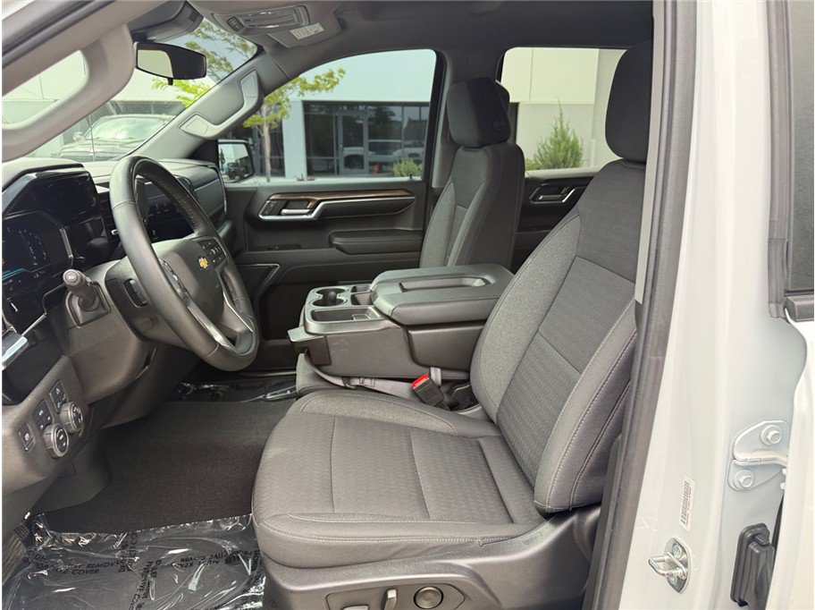 Used 2023 Chevrolet Silverado 1500 LT AWD/4WD image 29